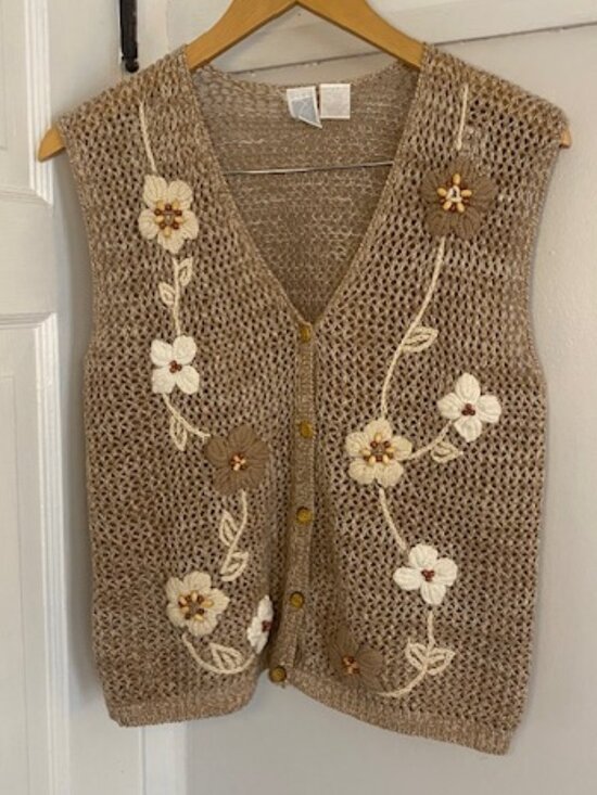 cleo Sweaters - VTG Knit Vest Beaded embroidery Floral Brown Grandmacore Size Small